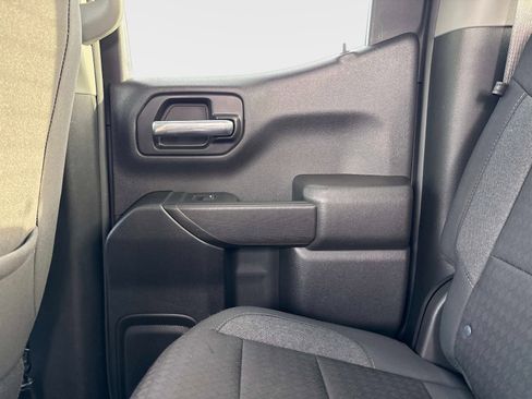 Used 2024 Chevrolet Silverado 1500 Custom image 15