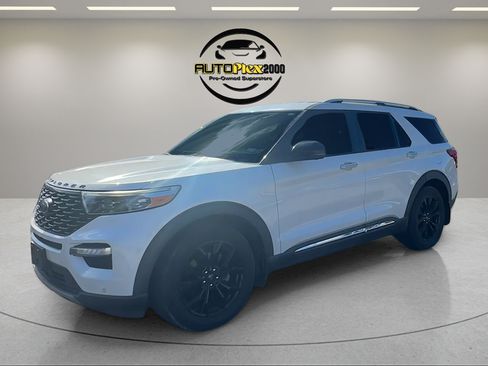 Used 2020 Ford Explorer Limited RWD image 3