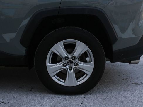 Used 2019 Toyota RAV4 XLE w/ Convenience Package image 9