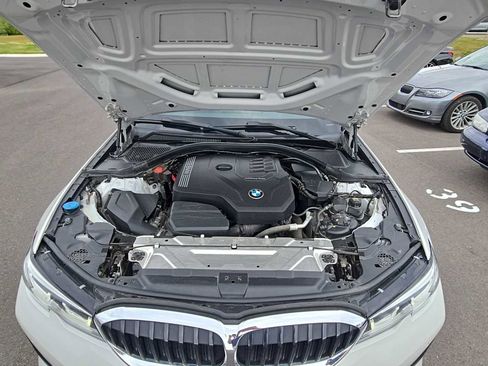 Used 2019 BMW 330i xDrive Sedan w/ Convenience Package AWD/4WD image 22