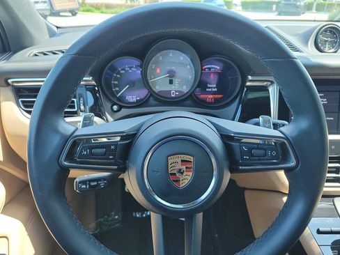 Used 2024 Porsche Macan S AWD/4WD image 29