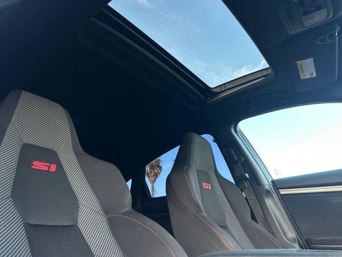 Used 2017 Honda Civic Si image 16