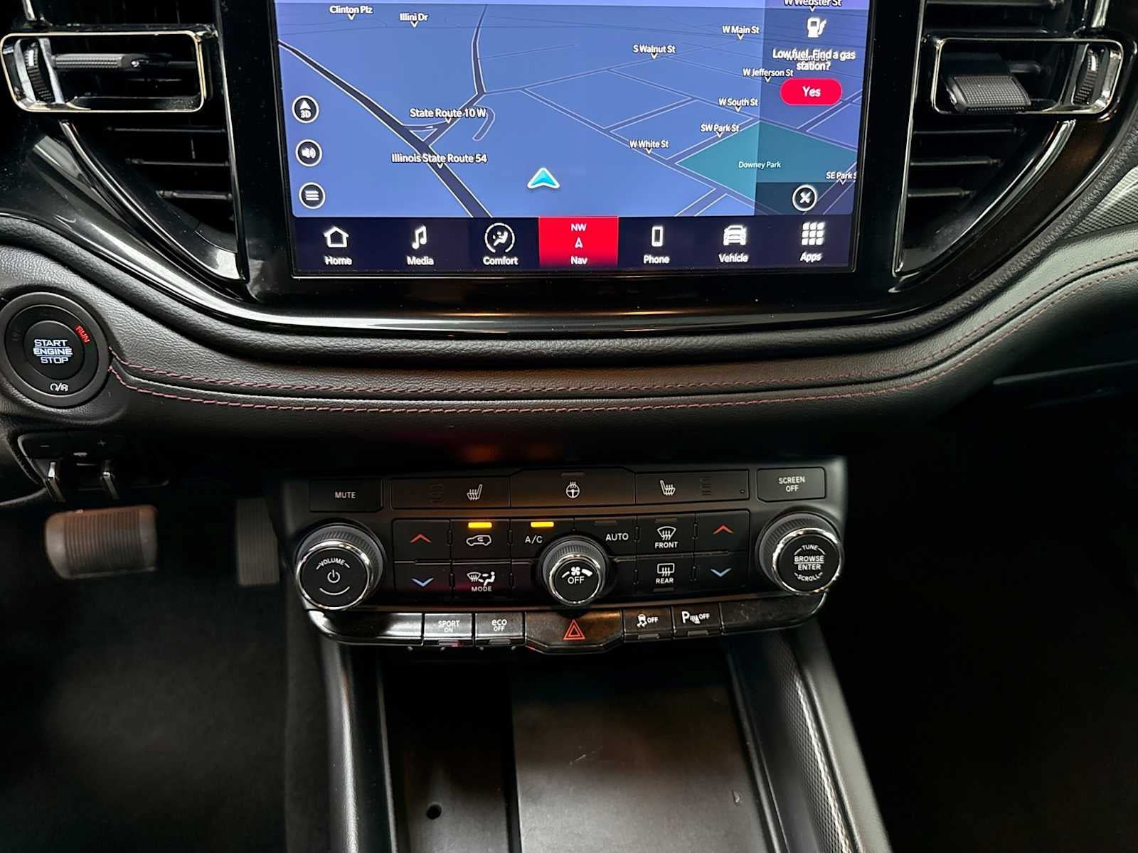 Used 2022 Dodge Durango R/T w/ Blacktop Package AWD/4WD image 16