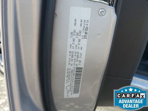 Used 2020 Chrysler Pacifica Touring w/ S Appearance Package image 47