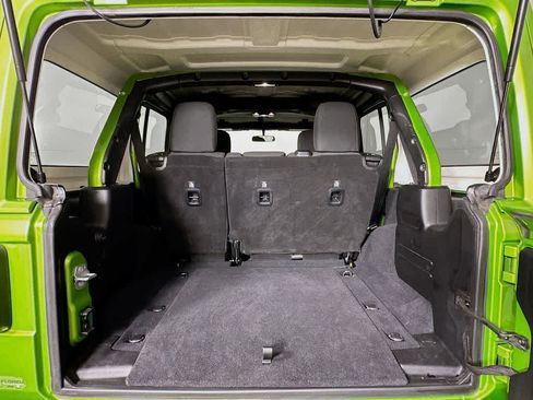 Used 2019 Jeep Wrangler Unlimited Sahara w/ LED Lighting Group image 21