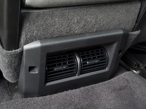 Used 2022 RAM 1500 Classic SLT AWD/4WD image 14