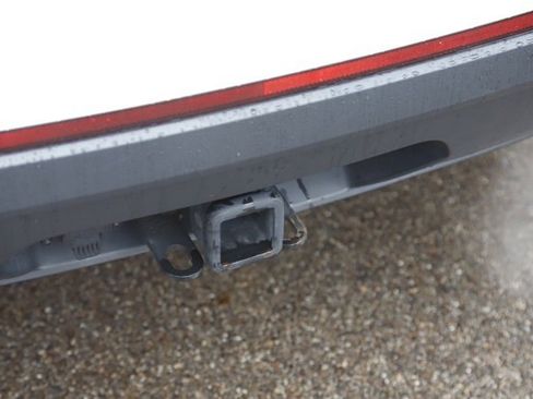 Used 2022 Volkswagen Atlas Cross Sport SE image 4