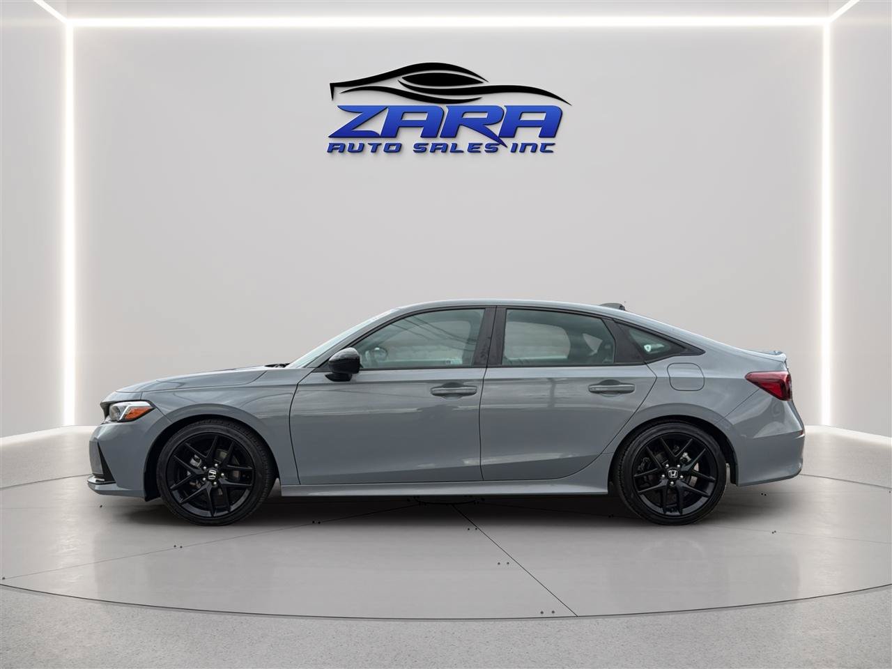 Used 2025 Honda Civic Sport image 4