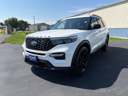 Used 2023 Ford Explorer ST-Line w/ Class IV Trailer Tow Package AWD/4WD image 8