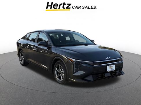 Used 2025 Kia K4 LXS image 1