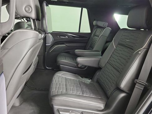 Certified 2024 Cadillac Escalade V w/ Heavy-Duty Trailer Package image 12