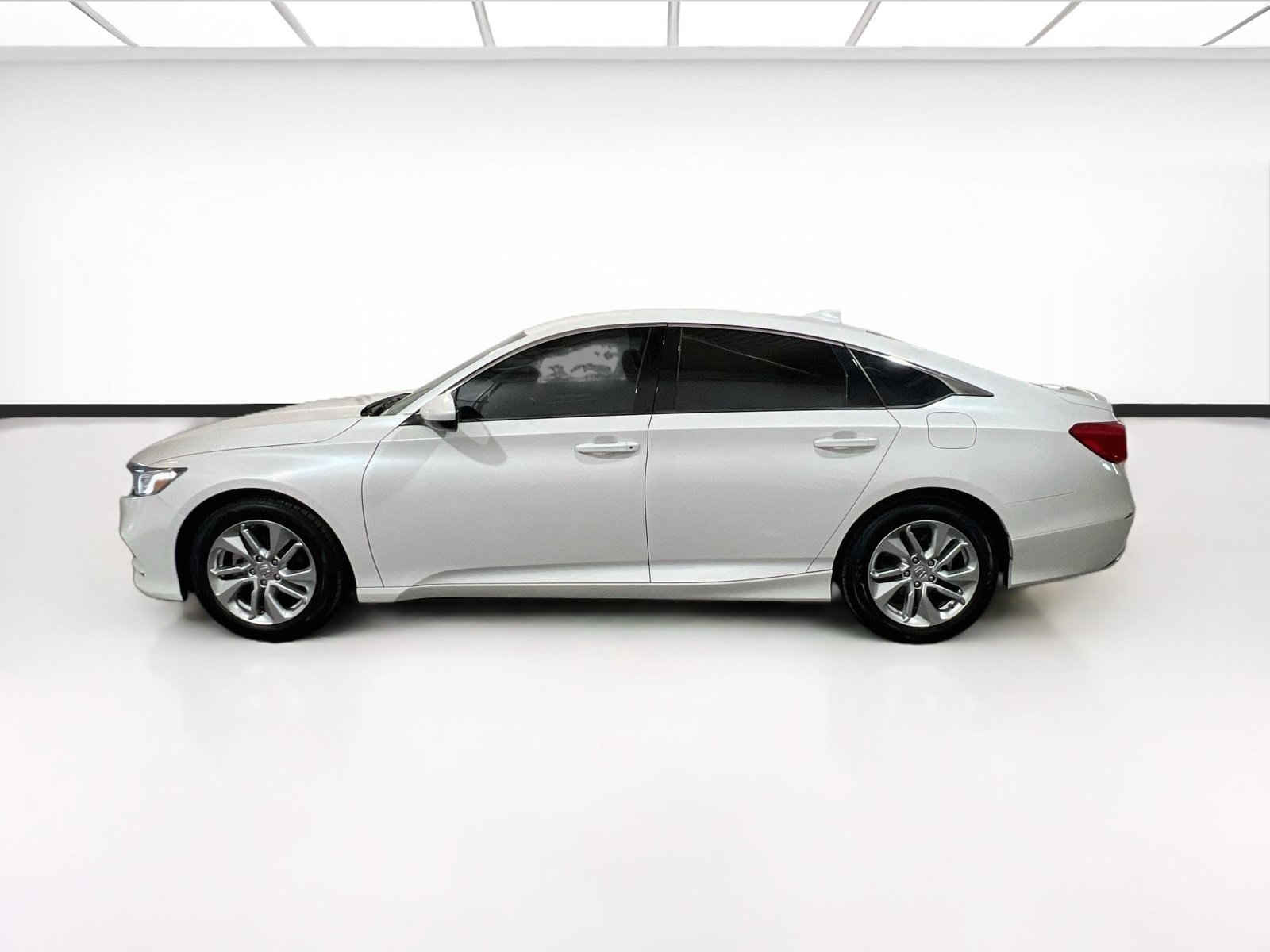 Used 2018 Honda Accord LX image 21