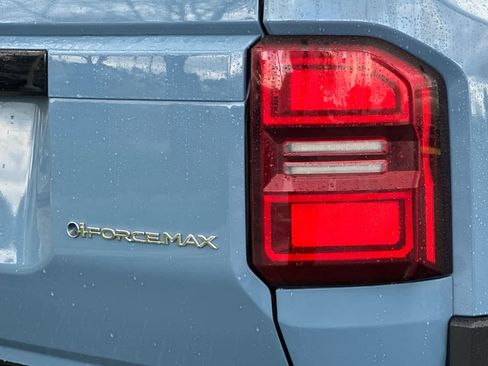 Used 2025 Toyota Land Cruiser image 27