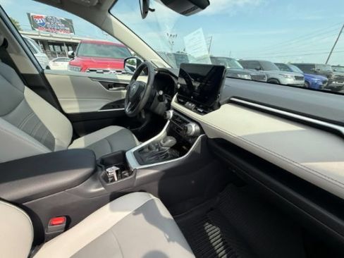 Certified 2023 Toyota RAV4 XLE Premium FWD image 8