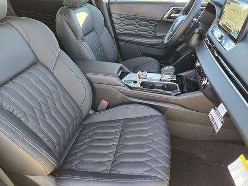 New 2026 Mitsubishi Outlander SEL image 11