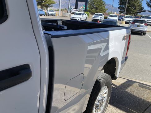 Used 2021 Ford F250 XLT image 46