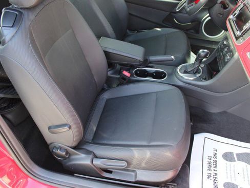 Used 2013 Volkswagen Beetle 2.5 FWD image 19