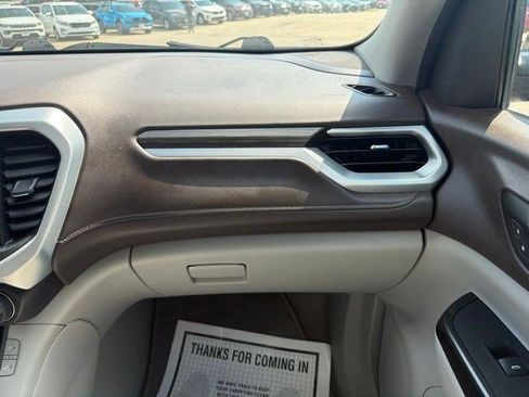 Used 2017 GMC Acadia SLT FWD image 25