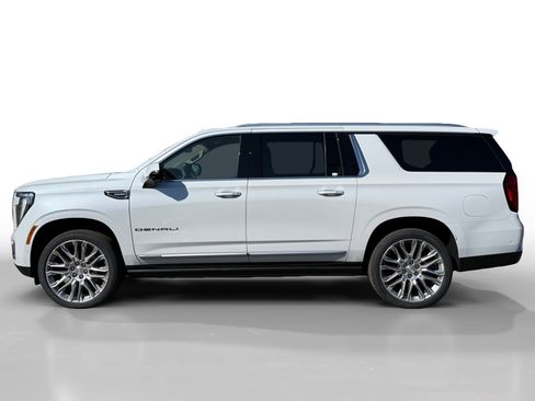 New 2026 GMC Yukon XL Denali w/ Denali Reserve Package image 2