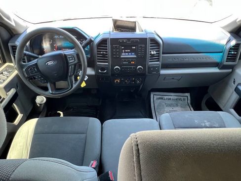 Used 2017 Ford F550 2WD Crew Cab Super Duty image 5
