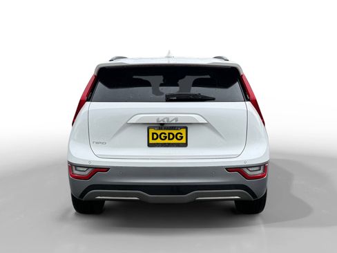 Used 2023 Kia Niro Wave FWD image 4