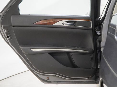 Used 2014 Lincoln MKZ image 43