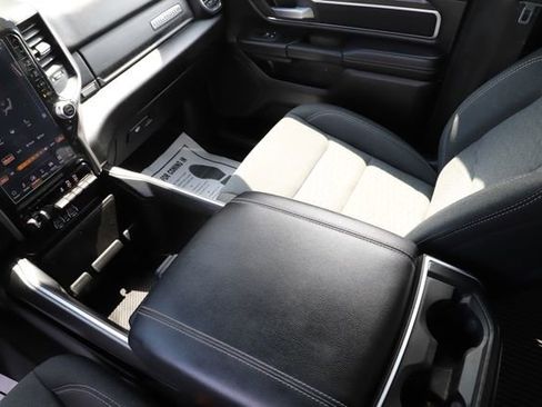 Used 2025 RAM 1500 Big Horn AWD/4WD image 30