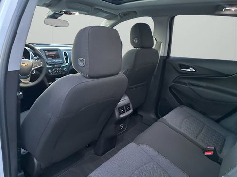 Used 2023 Chevrolet Equinox LT image 17