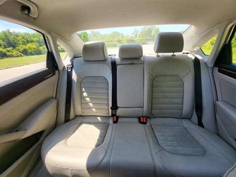 Used 2012 Volkswagen Passat 3.6 SEL Premium FWD image 15