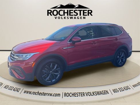 Used 2022 Volkswagen Tiguan SE image 3