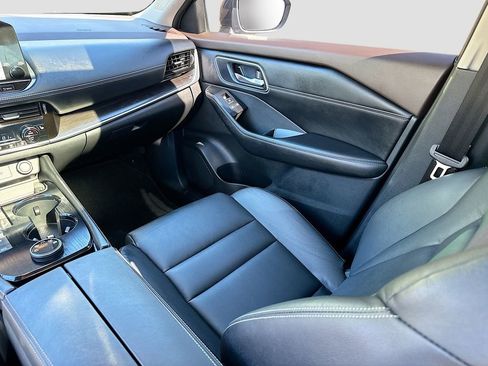 Used 2021 Nissan Rogue SL w/ Premium Package image 24