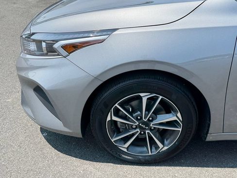 Used 2023 Kia Forte LXS w/ LXS Technology Package FWD image 9