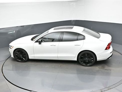 Used 2024 Volvo S60 B5 Plus w/ Climate Package FWD image 24