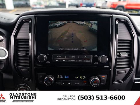 Used 2023 Nissan Titan SV w/ SV Convenience Package AWD/4WD image 17
