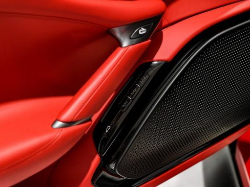 Used 2024 Ferrari Roma image 32