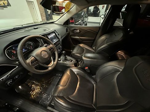 Used 2022 Jeep Cherokee Latitude Lux w/ Sun & Sound Group image 17