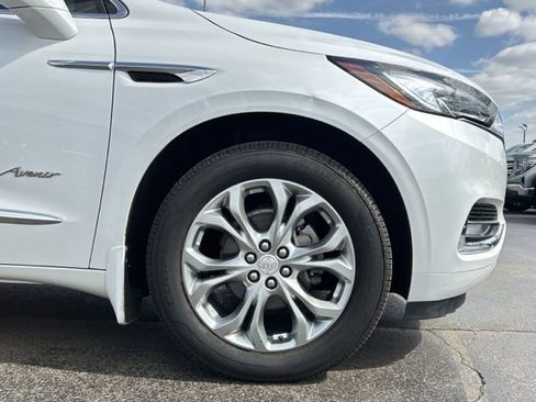 Used 2020 Buick Enclave Avenir w/ Avenir Technology Package AWD/4WD image 16
