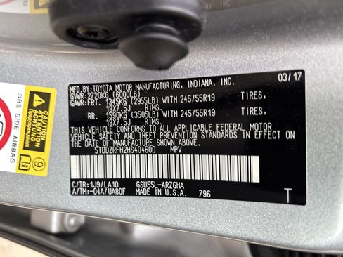 Used 2017 Toyota Highlander Limited image 35