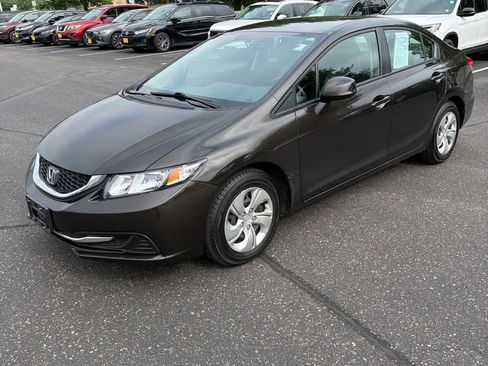 Used 2013 Honda Civic LX image 2
