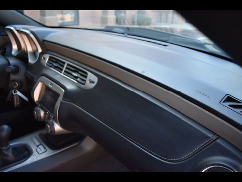 Used 2015 Chevrolet Camaro LS RWD image 27