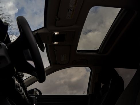 Certified 2025 Honda CR-V EX image 34