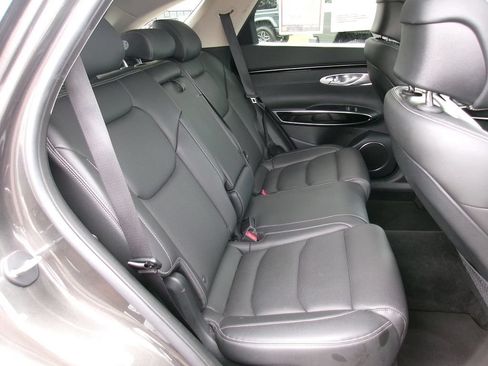 Used 2025 Genesis GV70 2.5T AWD/4WD image 10