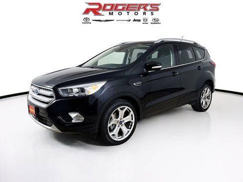 Used 2019 Ford Escape Titanium image 3
