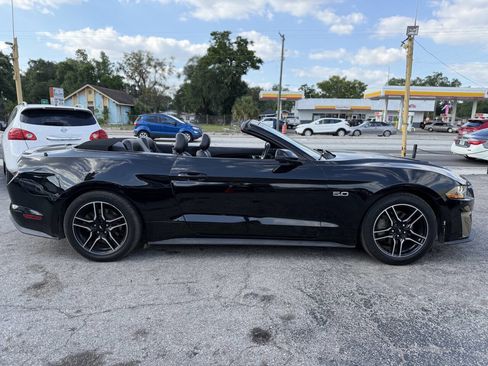 Used 2020 Ford Mustang Premium image 8