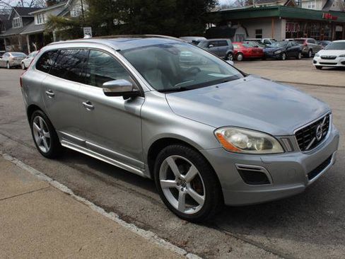 Used 2012 Volvo XC60 T6 R-Design image 3