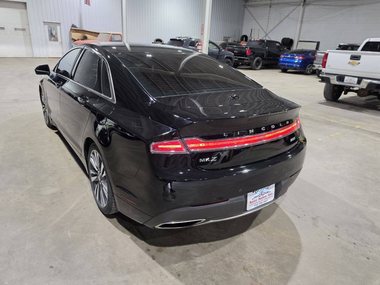 Used 2017 Lincoln MKZ Reserve w/ Climate Package FWD image 9