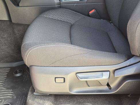Used 2025 Toyota 4Runner SR5 AWD/4WD image 24