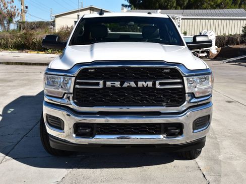 Used 2022 RAM 2500 Tradesman w/ Chrome Appearance Group AWD/4WD image 2