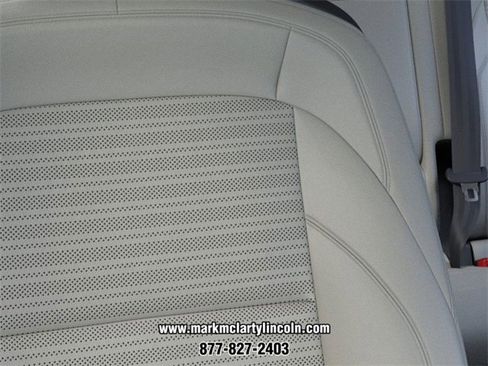 New 2026 Lincoln Nautilus Reserve image 16