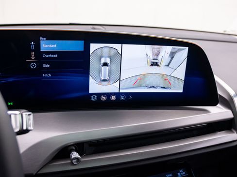 New 2026 Cadillac Vistiq Sport w/ LPO, Floor Liner Package AWD/4WD image 28